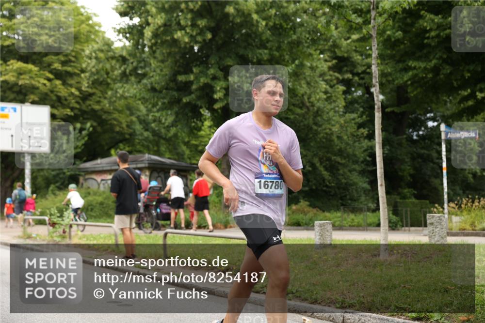 29.06.2025 - hella hamburg halbmarathon Yannick Fuchs http://msf.ph/oto/8254187 29.06.2025 10:48:06 20KM 1267, 1422, 1442, 1549, 1870, 2432, 2630, 3096, 3103, 3310, 3898, 4299, 5259, 6260, 6294, 6374, 7129, 7395, 7478, 7973, 8223, 8285, 8394, 9032, 9380, 9791, 9922, 10040, 11009, 11430, 11789, 12213, 12321, 12607, 13147, 13794, 13803, 13869, 14026, 14239, 14702, 15146, 16092, 16623, 16750, 16780, 17482, 17740, 17765, 18308, 18450, 18514, 18612, 18759, 19067, 19177 meine-sportfotos.de