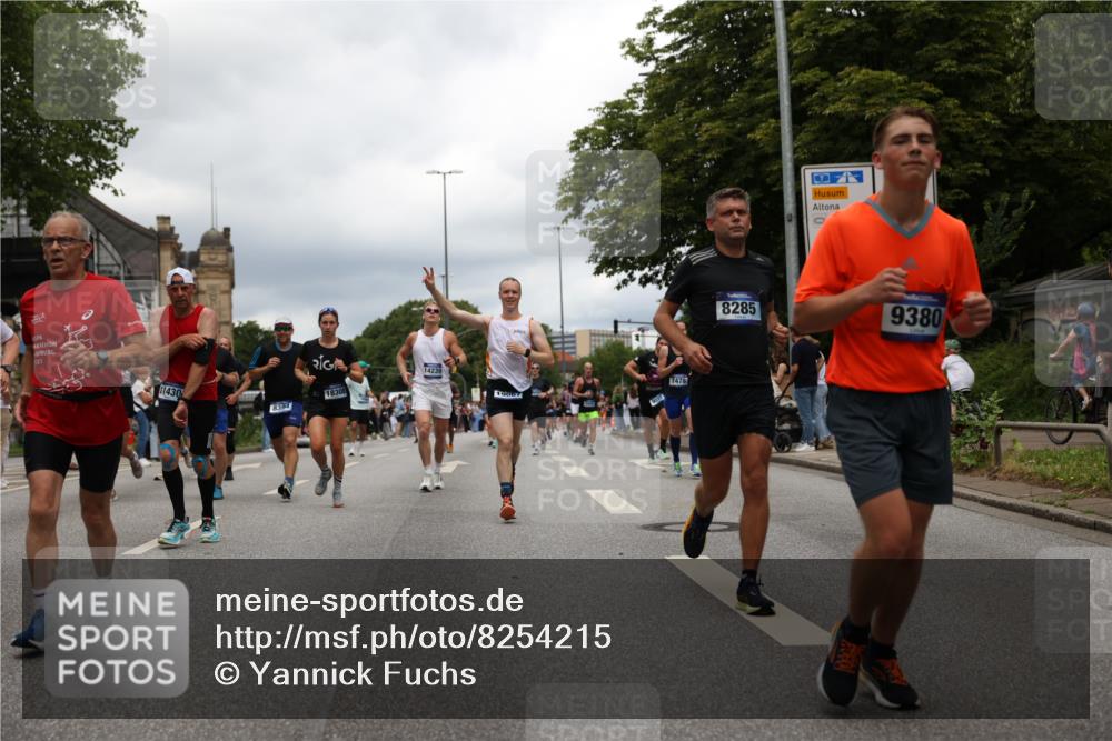 29.06.2025 - hella hamburg halbmarathon Yannick Fuchs http://msf.ph/oto/8254215 29.06.2025 10:48:06 20KM 1267, 1422, 1442, 1549, 1870, 2432, 2630, 3096, 3103, 3310, 3898, 4299, 5259, 6260, 6294, 6374, 7129, 7395, 7478, 7973, 8223, 8285, 8394, 9032, 9380, 9791, 9922, 10040, 11009, 11430, 11789, 12213, 12321, 12607, 13147, 13794, 13803, 13869, 14026, 14239, 14702, 15146, 16092, 16623, 16750, 16780, 17482, 17740, 17765, 18308, 18450, 18514, 18612, 18759, 19067, 19177 meine-sportfotos.de