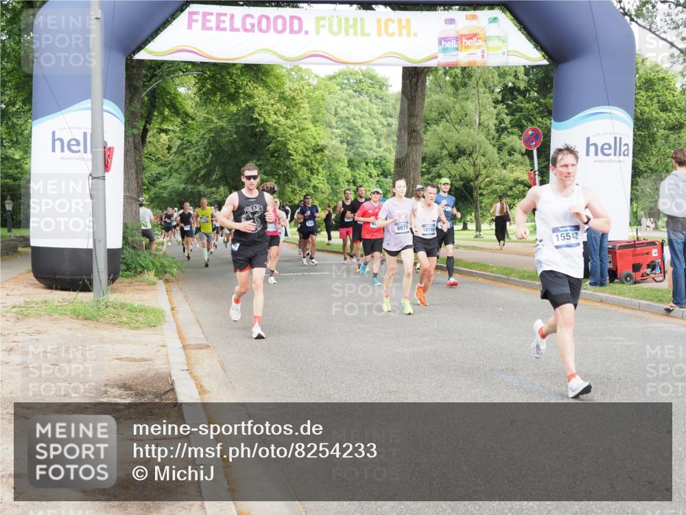 29.06.2025 - hella hamburg halbmarathon MichiJ http://msf.ph/oto/8254233 29.06.2025 10:29:14 Zwischen KM18-KM19 2568, 2949, 9979, 11767, 15542, 18173, 18192, 18573 meine-sportfotos.de