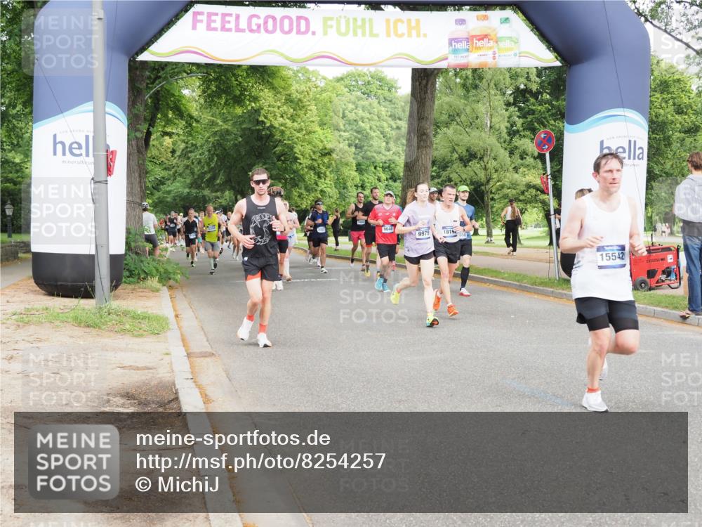 29.06.2025 - hella hamburg halbmarathon MichiJ http://msf.ph/oto/8254257 29.06.2025 10:29:15 Zwischen KM18-KM19 2568, 2949, 5050, 6495, 9979, 11767, 15542, 18173, 18192, 18573 meine-sportfotos.de