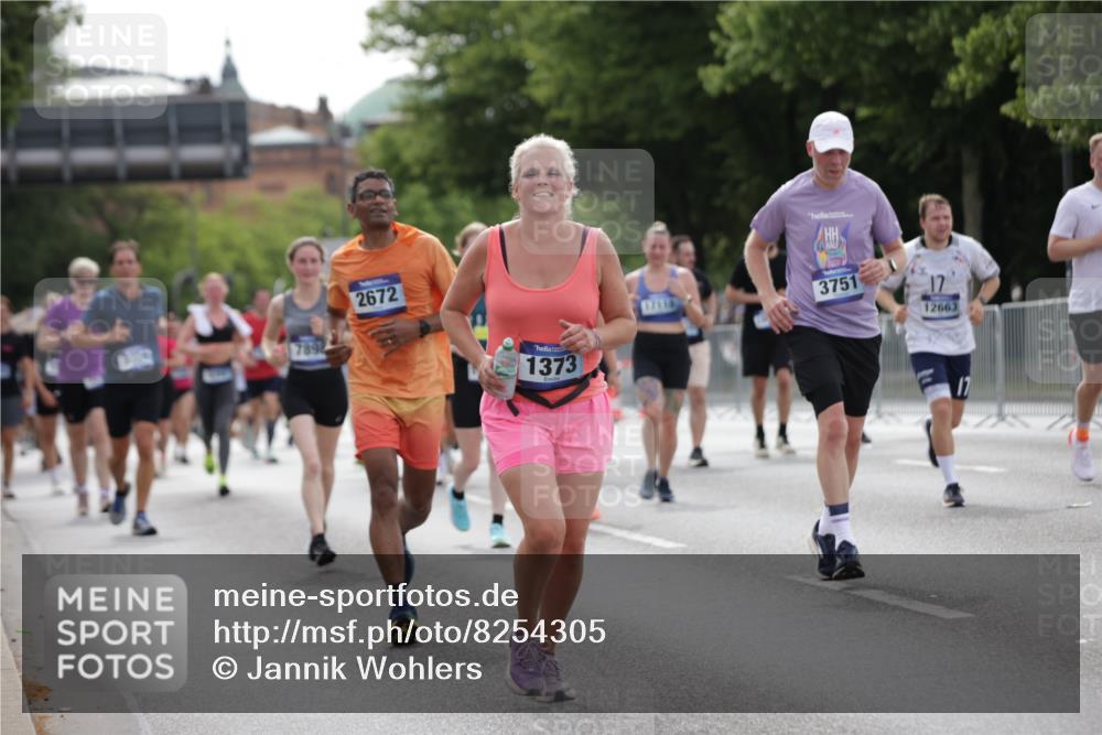 29.06.2025 - hella hamburg halbmarathon Jannik Wohlers http://msf.ph/oto/8254305 29.06.2025 10:31:25 Lombardsbrücke 1235, 1373, 1844, 1879, 2384, 2672, 2831, 2832, 3221, 3239, 3358, 3396, 3397, 3424, 3571, 3681, 3751, 3752, 4877, 5156, 5965, 6160, 6640, 6718, 6727, 7334, 7816, 7898, 8304, 8620, 8806, 9078, 9104, 9478, 9812, 9882, 9883, 10148, 10421, 10435, 10653, 11178, 12319, 12381, 12663, 12758, 14536, 14793, 15102, 16310, 16541, 17043, 17118, 17342, 17362, 18283, 18428, 18433, 18613, 18629, 18838, 19068, 19233 meine-sportfotos.de