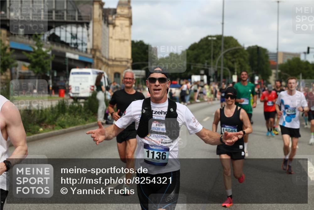 29.06.2025 - hella hamburg halbmarathon Yannick Fuchs http://msf.ph/oto/8254321 29.06.2025 10:35:44 20KM 1136, 1631, 2579, 2797, 3618, 4205, 4303, 4380, 4634, 4871, 4893, 5709, 6550, 6683, 6771, 6901, 7378, 7774, 7796, 8122, 8358, 9358, 9547, 9640, 9659, 9711, 9755, 9885, 10375, 10783, 11062, 11765, 11922, 12292, 12385, 12895, 13268, 13457, 14555, 14661, 15247, 15351, 16816, 17032, 17100, 17720, 17834, 18045, 18049, 18412, 18573, 18802 meine-sportfotos.de