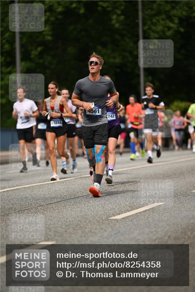 29.06.2025 - hella hamburg halbmarathon Dr. Thomas Lammeyer http://msf.ph/oto/8254358 29.06.2025 10:35:04 Kennedybrücke 1059, 1472, 1773, 2097, 2414, 2505, 2569, 2754, 2755, 3131, 3443, 4561, 4817, 5437, 5943, 6057, 6195, 6546, 6616, 6620, 6725, 6787, 7071, 7351, 7604, 7772, 8050, 8792, 9576, 9937, 10989 meine-sportfotos.de