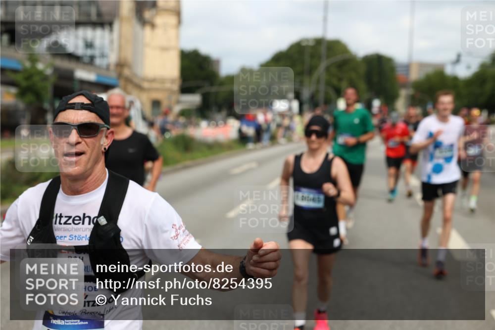 29.06.2025 - hella hamburg halbmarathon Yannick Fuchs http://msf.ph/oto/8254395 29.06.2025 10:35:45 20KM 1136, 1631, 2579, 2797, 3618, 4205, 4303, 4380, 4634, 4871, 4893, 5709, 6550, 6683, 6771, 6901, 7378, 7774, 7796, 8122, 8358, 9358, 9547, 9640, 9659, 9711, 9755, 9885, 10375, 10783, 11062, 11765, 11922, 12292, 12385, 12895, 13268, 13457, 14555, 14661, 15247, 15351, 16816, 17032, 17100, 17720, 17834, 18045, 18049, 18412, 18442, 18573, 18802 meine-sportfotos.de