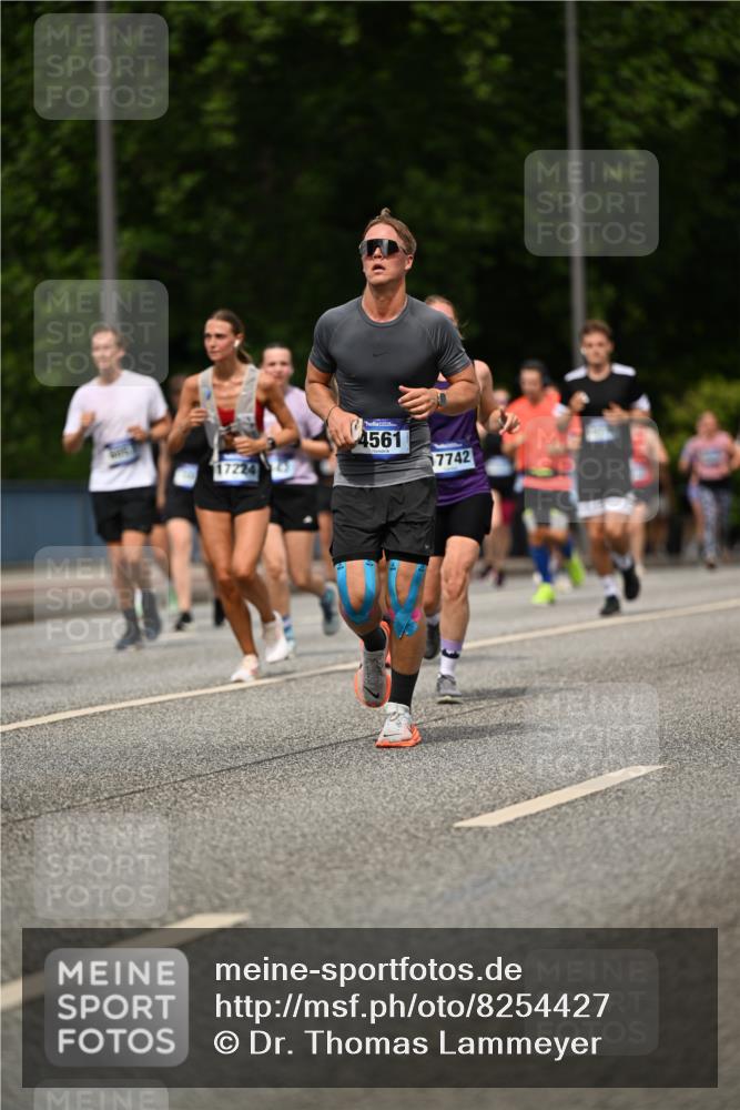 29.06.2025 - hella hamburg halbmarathon Dr. Thomas Lammeyer http://msf.ph/oto/8254427 29.06.2025 10:35:04 Kennedybrücke 1059, 1472, 1773, 2097, 2414, 2505, 2569, 2754, 2755, 3131, 3443, 4561, 4817, 5437, 5943, 6057, 6195, 6546, 6616, 6620, 6725, 6787, 7071, 7351, 7604, 7772, 8050, 8792, 9576, 9937, 10989 meine-sportfotos.de