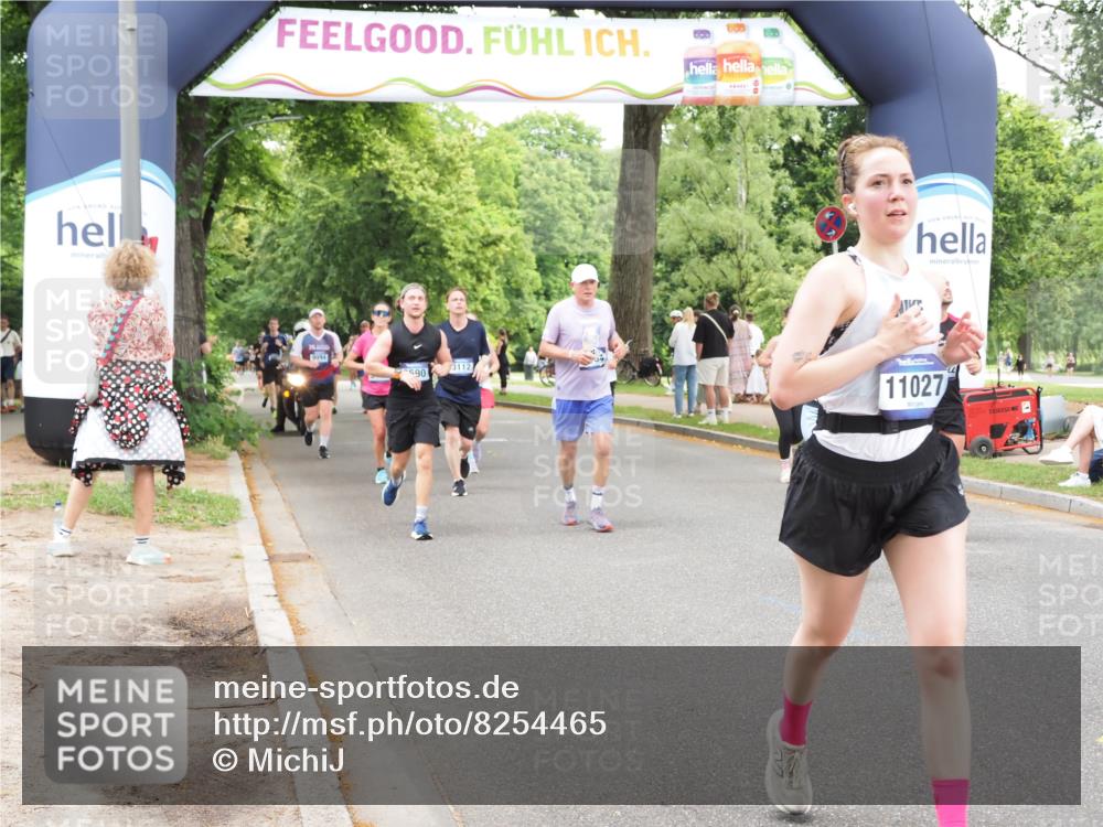 29.06.2025 - hella hamburg halbmarathon MichiJ http://msf.ph/oto/8254465 29.06.2025 10:52:27 Zwischen KM18-KM19 1034, 1062, 3112, 3328, 5464, 7760, 8171, 8219, 11027, 14022, 16355, 16847, 16911 meine-sportfotos.de