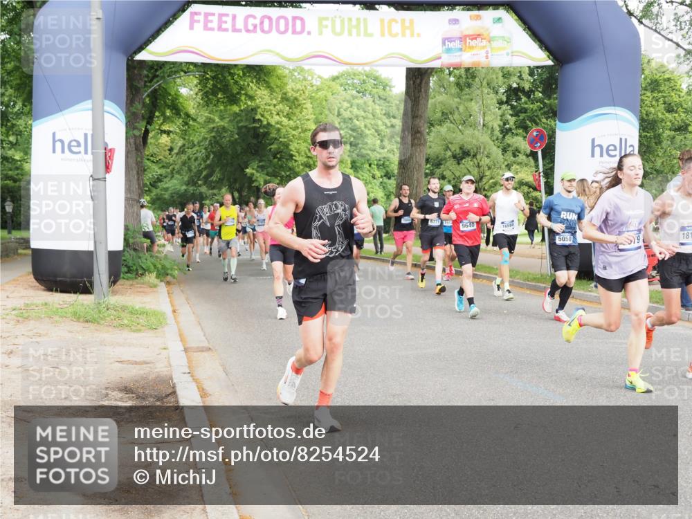 29.06.2025 - hella hamburg halbmarathon MichiJ http://msf.ph/oto/8254524 29.06.2025 10:29:16 Zwischen KM18-KM19 2568, 2797, 5050, 6495, 9640, 9979, 11767, 15493, 15542, 18173, 18192, 18573 meine-sportfotos.de