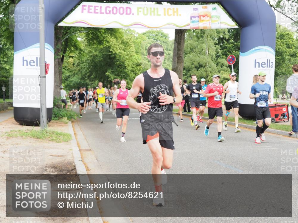29.06.2025 - hella hamburg halbmarathon MichiJ http://msf.ph/oto/8254621 29.06.2025 10:29:16 Zwischen KM18-KM19 2568, 2797, 5050, 6495, 9640, 9979, 11767, 15493, 15542, 18173, 18192, 18573 meine-sportfotos.de