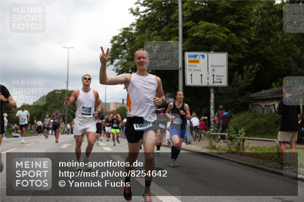 29.06.2025 - hella hamburg halbmarathon Yannick Fuchs http://msf.ph/oto/8254642 29.06.2025 10:48:08 20KM 1267, 1422, 1442, 1549, 1815, 1870, 2432, 3103, 3310, 3898, 4299, 5259, 6260, 6294, 6356, 6374, 6994, 7129, 7395, 7478, 7973, 8223, 8285, 8394, 9032, 9380, 9791, 9922, 10040, 11009, 11430, 11789, 12213, 12321, 12607, 13147, 13794, 13803, 13869, 14026, 14239, 14702, 15113, 15146, 16092, 16574, 16623, 16750, 16780, 17482, 17740, 17765, 18308, 18450, 18514, 18612, 18759, 19067, 19177 meine-sportfotos.de