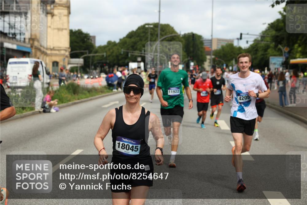 29.06.2025 - hella hamburg halbmarathon Yannick Fuchs http://msf.ph/oto/8254647 29.06.2025 10:35:45 20KM 1136, 1631, 2579, 2797, 3618, 4205, 4303, 4380, 4634, 4871, 4893, 5709, 6550, 6683, 6771, 6901, 7378, 7774, 7796, 8122, 8358, 9358, 9547, 9640, 9659, 9711, 9755, 9885, 10375, 10783, 11062, 11765, 11922, 12292, 12385, 12895, 13268, 13457, 14555, 14661, 15247, 15351, 16816, 17032, 17100, 17720, 17834, 18045, 18049, 18412, 18442, 18573, 18802 meine-sportfotos.de