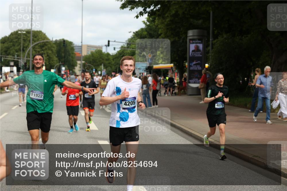 29.06.2025 - hella hamburg halbmarathon Yannick Fuchs http://msf.ph/oto/8254694 29.06.2025 10:35:46 20KM 1136, 1631, 2579, 2797, 3618, 4205, 4303, 4380, 4634, 4871, 4893, 5387, 5709, 6550, 6683, 6771, 6901, 7378, 7432, 7774, 7796, 8122, 8358, 9358, 9547, 9640, 9659, 9711, 9755, 9885, 10375, 10783, 11062, 11765, 11922, 12292, 12385, 12895, 13268, 13457, 14555, 14661, 15247, 15351, 16816, 17032, 17100, 17720, 17834, 18045, 18049, 18412, 18442, 18573, 18802 meine-sportfotos.de