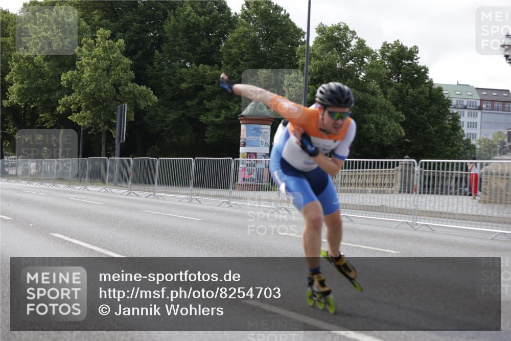 29.06.2025 - hella hamburg halbmarathon Jannik Wohlers http://msf.ph/oto/8254703 29.06.2025 08:48:44 Lombardsbrücke  meine-sportfotos.de