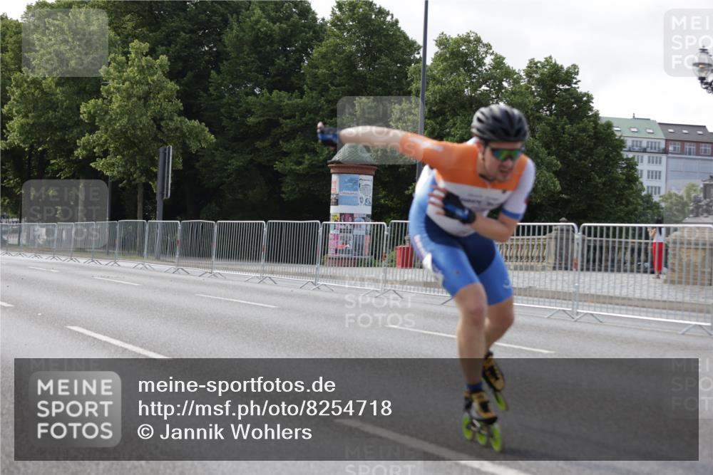 29.06.2025 - hella hamburg halbmarathon Jannik Wohlers http://msf.ph/oto/8254718 29.06.2025 08:48:44 Lombardsbrücke  meine-sportfotos.de