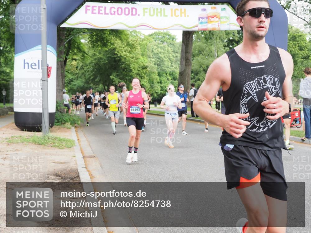29.06.2025 - hella hamburg halbmarathon MichiJ http://msf.ph/oto/8254738 29.06.2025 10:29:17 Zwischen KM18-KM19 2568, 2797, 5050, 6495, 6771, 9640, 9979, 11767, 12292, 15493, 15542, 16580, 18173, 18192, 18573 meine-sportfotos.de