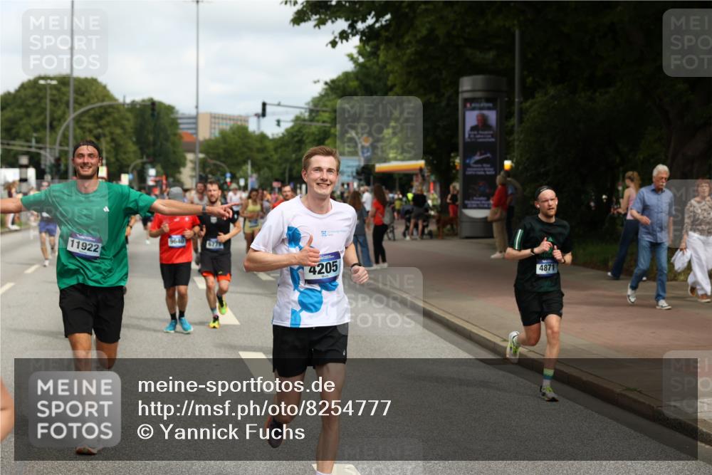 29.06.2025 - hella hamburg halbmarathon Yannick Fuchs http://msf.ph/oto/8254777 29.06.2025 10:35:46 20KM 1136, 1631, 2579, 2797, 3618, 4205, 4303, 4380, 4634, 4871, 4893, 5387, 5709, 6550, 6683, 6771, 6901, 7378, 7432, 7774, 7796, 8122, 8358, 9358, 9547, 9640, 9659, 9711, 9755, 9885, 10375, 10783, 11062, 11765, 11922, 12292, 12385, 12895, 13268, 13457, 14555, 14661, 15247, 15351, 16816, 17032, 17100, 17720, 17834, 18045, 18049, 18412, 18442, 18573, 18802 meine-sportfotos.de