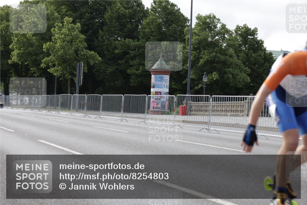 29.06.2025 - hella hamburg halbmarathon Jannik Wohlers http://msf.ph/oto/8254803 29.06.2025 08:48:44 Lombardsbrücke  meine-sportfotos.de