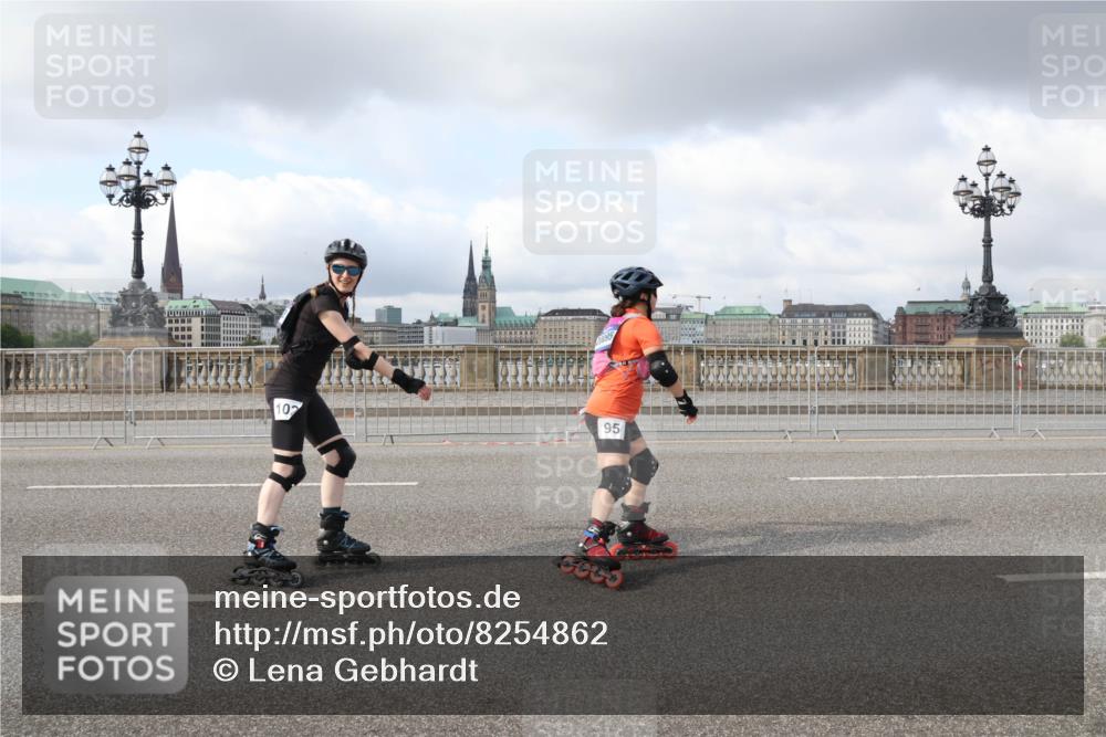 29.06.2025 - hella hamburg halbmarathon Lena Gebhardt http://msf.ph/oto/8254862 29.06.2025 09:03:18 Lombardsbrücke  meine-sportfotos.de