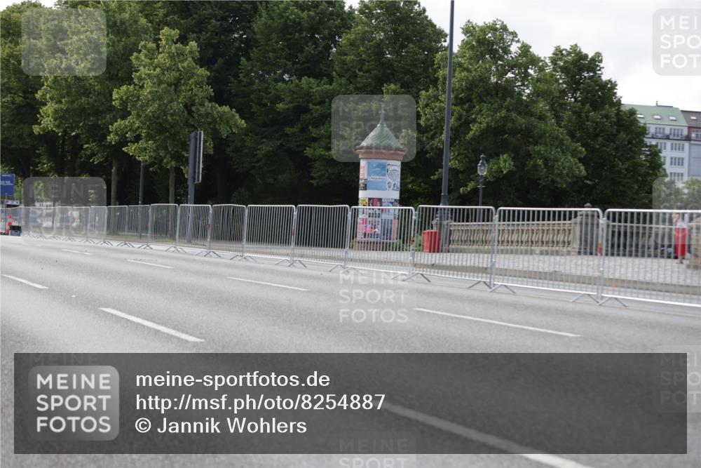 29.06.2025 - hella hamburg halbmarathon Jannik Wohlers http://msf.ph/oto/8254887 29.06.2025 08:48:44 Lombardsbrücke  meine-sportfotos.de