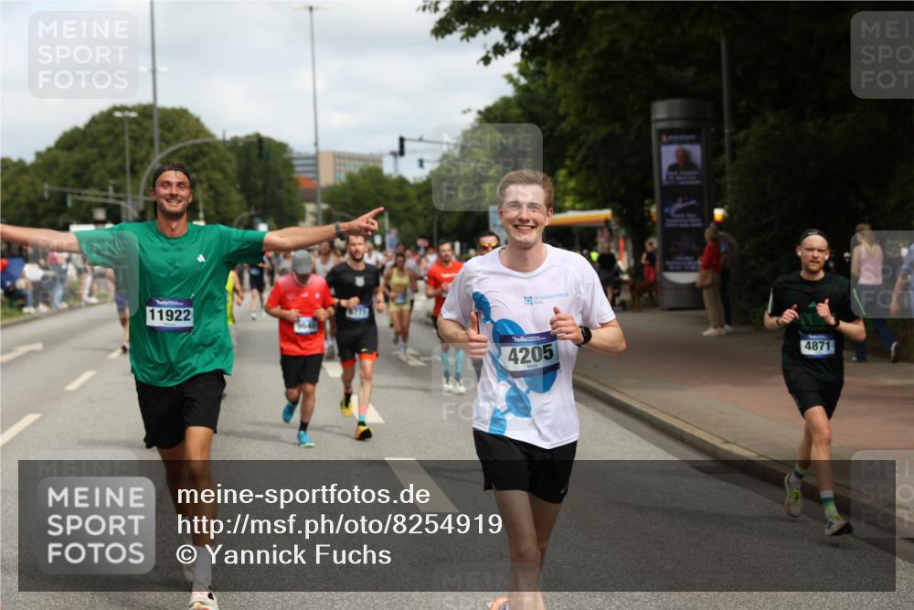 29.06.2025 - hella hamburg halbmarathon Yannick Fuchs http://msf.ph/oto/8254919 29.06.2025 10:35:46 20KM 1136, 1631, 2579, 2797, 3618, 4205, 4303, 4380, 4634, 4871, 4893, 5387, 5709, 6550, 6683, 6771, 6901, 7378, 7432, 7774, 7796, 8122, 8358, 9358, 9547, 9640, 9659, 9711, 9755, 9885, 10375, 10783, 11062, 11765, 11922, 12292, 12385, 12895, 13268, 13457, 14555, 14661, 15247, 15351, 16816, 17032, 17100, 17720, 17834, 18045, 18049, 18412, 18442, 18573, 18802 meine-sportfotos.de