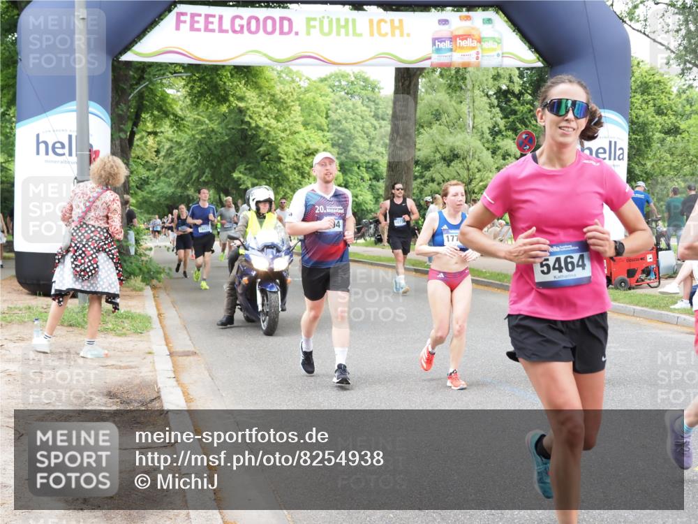 29.06.2025 - hella hamburg halbmarathon MichiJ http://msf.ph/oto/8254938 29.06.2025 10:52:31 Zwischen KM18-KM19 1034, 3112, 5464, 6590, 7826, 8219, 8405, 9994, 11027, 14022, 16355, 16847, 16911, 17707 meine-sportfotos.de