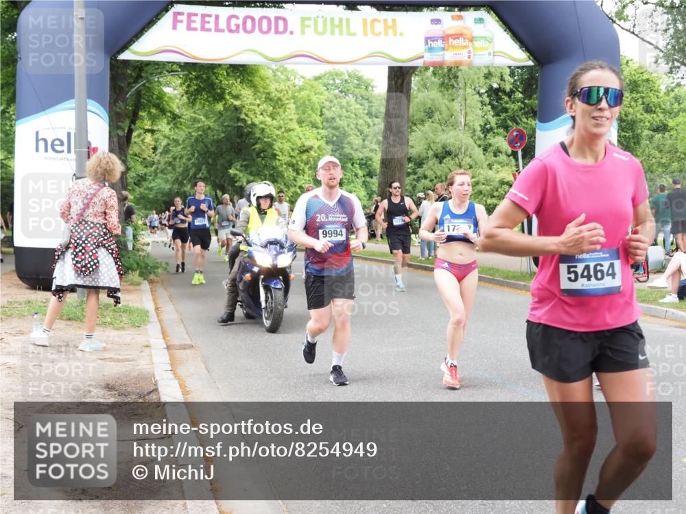 29.06.2025 - hella hamburg halbmarathon MichiJ http://msf.ph/oto/8254949 29.06.2025 10:52:31 Zwischen KM18-KM19 1034, 3112, 5464, 6590, 7826, 8219, 8405, 9994, 11027, 14022, 16355, 16847, 16911, 17707 meine-sportfotos.de