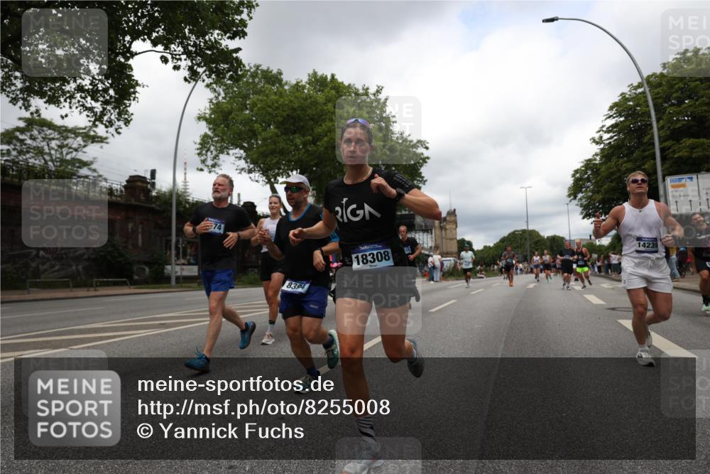 29.06.2025 - hella hamburg halbmarathon Yannick Fuchs http://msf.ph/oto/8255008 29.06.2025 10:48:10 20KM 1422, 1442, 1549, 1815, 1870, 2432, 3103, 3310, 3898, 4299, 5259, 6260, 6356, 6374, 6994, 7129, 7395, 7478, 7973, 8223, 8285, 8394, 8798, 9032, 9380, 9791, 9922, 10040, 10266, 11009, 11430, 11789, 12213, 12321, 12362, 12607, 13147, 13794, 13803, 13869, 14026, 14239, 14702, 14818, 15113, 15146, 15156, 15169, 16092, 16574, 16623, 16750, 16780, 17740, 17765, 18308, 18450, 18514, 18759, 19067, 19177 meine-sportfotos.de