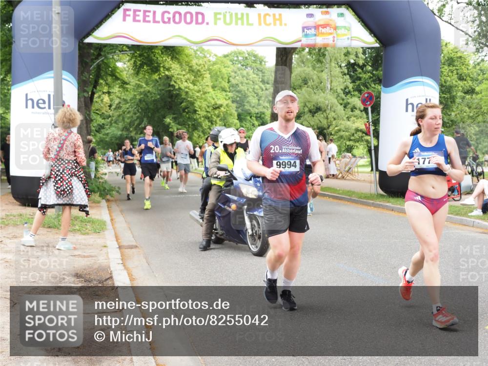 29.06.2025 - hella hamburg halbmarathon MichiJ http://msf.ph/oto/8255042 29.06.2025 10:52:32 Zwischen KM18-KM19 1034, 3112, 5464, 6590, 7826, 8219, 8405, 9994, 10736, 11027, 14022, 14607, 16355, 16847, 16911, 17707, 18726 meine-sportfotos.de