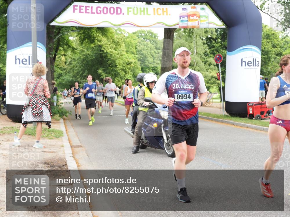 29.06.2025 - hella hamburg halbmarathon MichiJ http://msf.ph/oto/8255075 29.06.2025 10:52:32 Zwischen KM18-KM19 1034, 3112, 5464, 6590, 7826, 8219, 8405, 9994, 10736, 11027, 14022, 14607, 16355, 16847, 16911, 17707, 18726 meine-sportfotos.de