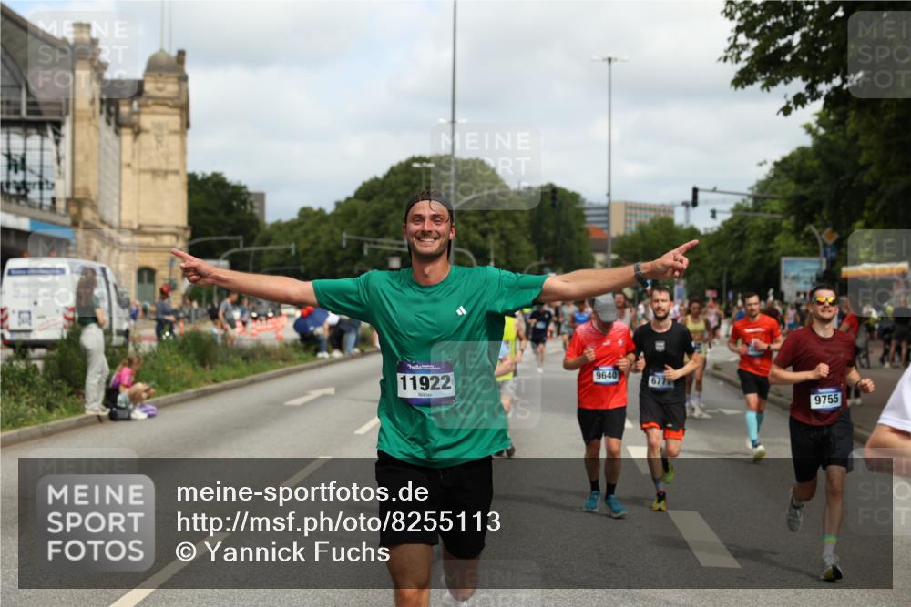 29.06.2025 - hella hamburg halbmarathon Yannick Fuchs http://msf.ph/oto/8255113 29.06.2025 10:35:46 20KM 1136, 1631, 2579, 2797, 3618, 4205, 4303, 4380, 4634, 4871, 4893, 5387, 5709, 6550, 6683, 6771, 6901, 7378, 7432, 7774, 7796, 8122, 8358, 9358, 9547, 9640, 9659, 9711, 9755, 9885, 10375, 10783, 11062, 11765, 11922, 12292, 12385, 12895, 13268, 13457, 14555, 14661, 15247, 15351, 16816, 17032, 17100, 17720, 17834, 18045, 18049, 18412, 18442, 18573, 18802 meine-sportfotos.de