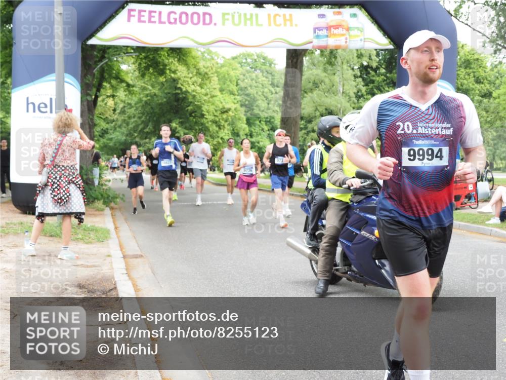 29.06.2025 - hella hamburg halbmarathon MichiJ http://msf.ph/oto/8255123 29.06.2025 10:52:33 Zwischen KM18-KM19 1034, 3112, 5464, 6590, 7826, 8405, 9737, 9994, 10736, 11027, 14022, 14607, 16355, 16847, 16911, 17707, 18726 meine-sportfotos.de
