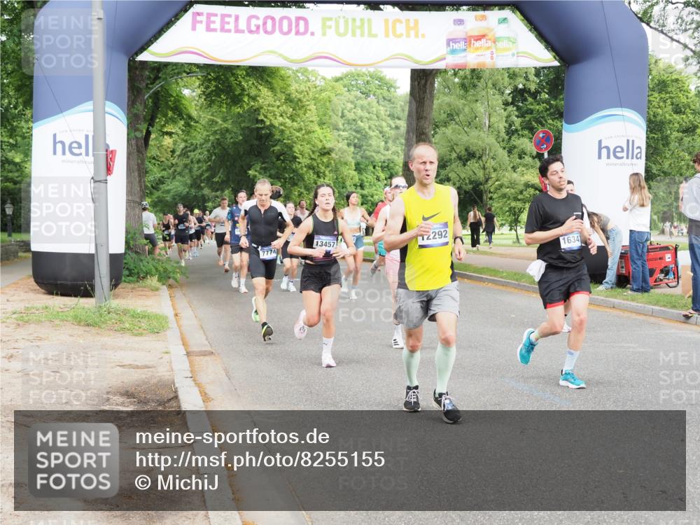 29.06.2025 - hella hamburg halbmarathon MichiJ http://msf.ph/oto/8255155 29.06.2025 10:29:20 Zwischen KM18-KM19 1912, 2797, 4303, 5050, 6429, 6495, 6771, 7774, 9640, 9979, 10783, 12292, 13457, 15493, 15542, 16201, 16347, 16580, 17971, 18192, 18573, 18802 meine-sportfotos.de