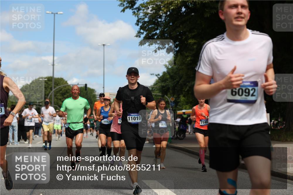 29.06.2025 - hella hamburg halbmarathon Yannick Fuchs http://msf.ph/oto/8255211 29.06.2025 11:27:34 20KM 1275, 1300, 1324, 1472, 2022, 2059, 2172, 2933, 3409, 3871, 4326, 4372, 4624, 5138, 5165, 5497, 5557, 5611, 5733, 6092, 6093, 7018, 7027, 7140, 7570, 8257, 8258, 8375, 8383, 8401, 8715, 9744, 9799, 10088, 10561, 10919, 11010, 11157, 11440, 11812, 11888, 12237, 12238, 12330, 12508, 12755, 13111, 13113, 13535, 14112, 15222, 15405, 15612, 15841, 16682, 17369, 18087, 18129, 18293, 18524, 18578, 19006, 19100 meine-sportfotos.de