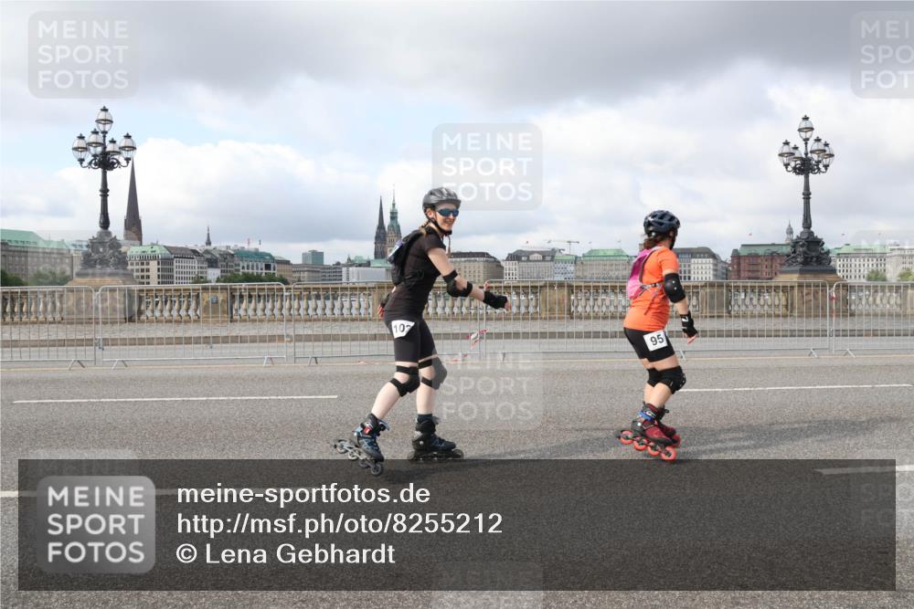 29.06.2025 - hella hamburg halbmarathon Lena Gebhardt http://msf.ph/oto/8255212 29.06.2025 09:03:18 Lombardsbrücke  meine-sportfotos.de
