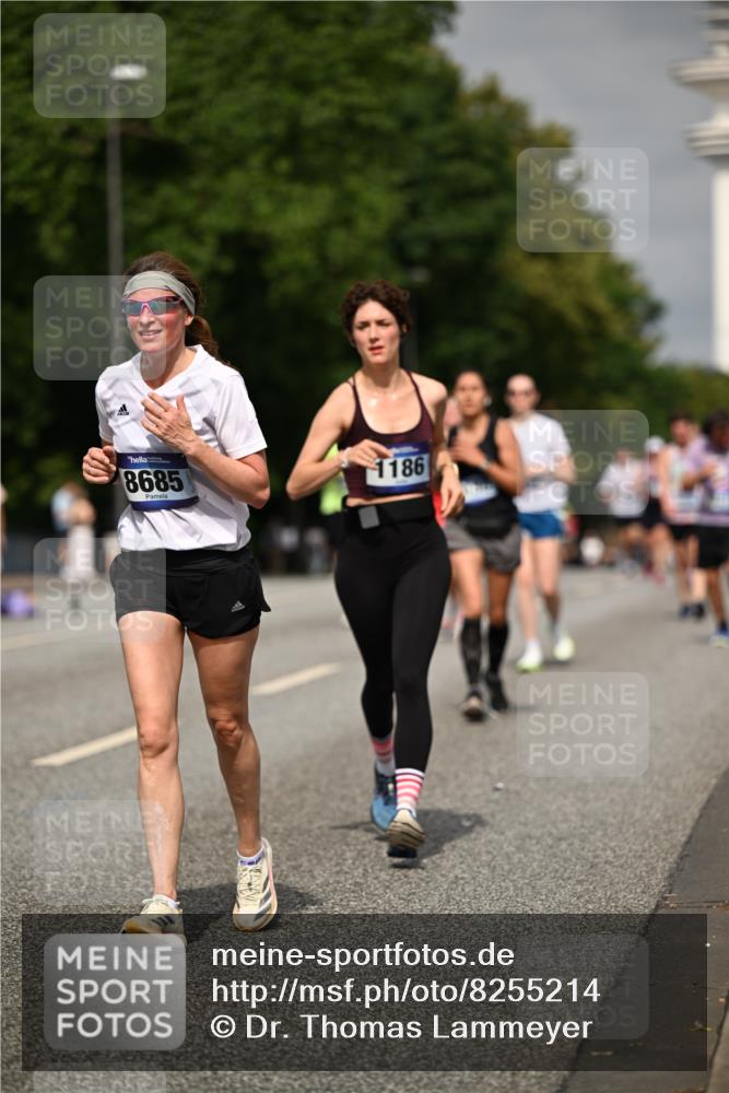 29.06.2025 - hella hamburg halbmarathon Dr. Thomas Lammeyer http://msf.ph/oto/8255214 29.06.2025 10:14:32 Kennedybrücke 1052, 1186, 1456, 5182, 5653, 5806, 7058, 8685, 9150, 9829 meine-sportfotos.de