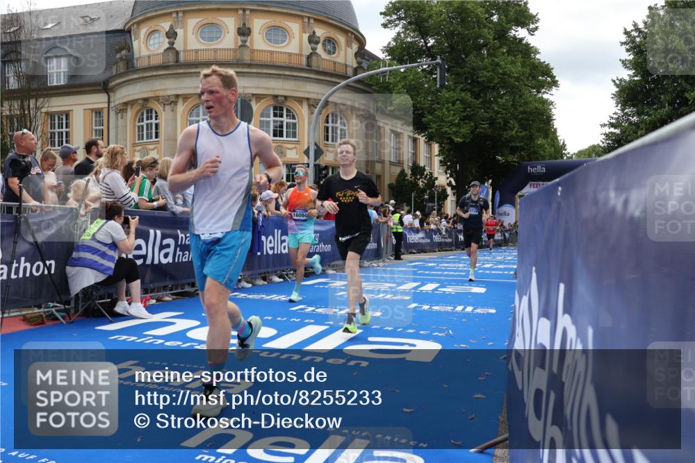 29.06.2025 - hella hamburg halbmarathon Strokosch-Dieckow http://msf.ph/oto/8255233 29.06.2025 10:41:36 Ziel 1512, 2579, 5987, 8358, 9640, 9885, 10894, 12588, 13457, 13714, 14275, 15535, 16084, 17159, 18442, 18491 meine-sportfotos.de