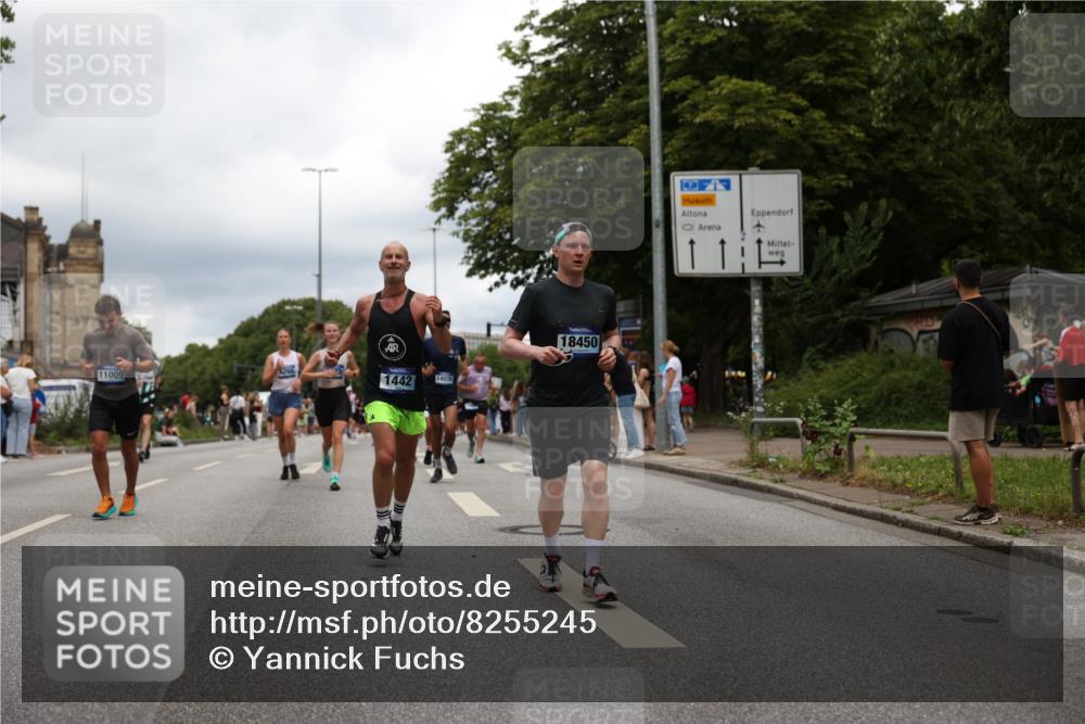 29.06.2025 - hella hamburg halbmarathon Yannick Fuchs http://msf.ph/oto/8255245 29.06.2025 10:48:13 20KM 1410, 1422, 1442, 1549, 1815, 2432, 3103, 3310, 3898, 4299, 5259, 6260, 6356, 6374, 6581, 6994, 7129, 7478, 7973, 8223, 8285, 8394, 8798, 9012, 9032, 9380, 10040, 10266, 11009, 11430, 11789, 12213, 12362, 12489, 13147, 13794, 13803, 13869, 14026, 14239, 14818, 15113, 15156, 15169, 16092, 16574, 16623, 16750, 16780, 17740, 17765, 18308, 18450, 18759, 19067, 19177 meine-sportfotos.de