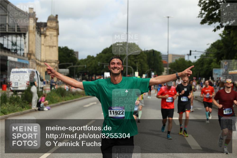 29.06.2025 - hella hamburg halbmarathon Yannick Fuchs http://msf.ph/oto/8255304 29.06.2025 10:35:47 20KM 1136, 1631, 2579, 2797, 3618, 4205, 4303, 4380, 4871, 4893, 5387, 5709, 6550, 6771, 6901, 7378, 7432, 7774, 7796, 8122, 8358, 9358, 9547, 9640, 9659, 9711, 9755, 9885, 10375, 10783, 11062, 11765, 11922, 12292, 12385, 12434, 12895, 13268, 13457, 14555, 14661, 15247, 15351, 16816, 17032, 17100, 17720, 17834, 18045, 18049, 18412, 18442, 18573, 18802 meine-sportfotos.de