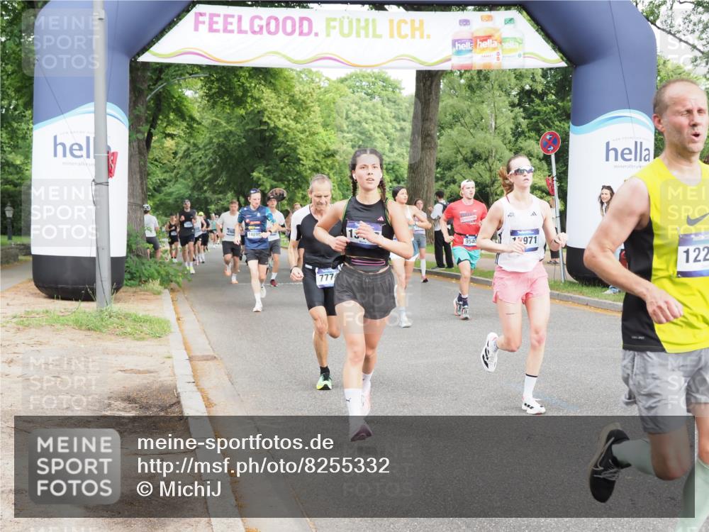 29.06.2025 - hella hamburg halbmarathon MichiJ http://msf.ph/oto/8255332 29.06.2025 10:29:21 Zwischen KM18-KM19 1912, 2797, 4303, 5050, 6429, 6495, 6771, 7774, 9640, 9979, 10783, 12292, 13457, 15493, 16201, 16347, 16580, 17971, 18192, 18802 meine-sportfotos.de