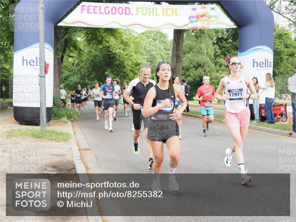 29.06.2025 - hella hamburg halbmarathon MichiJ http://msf.ph/oto/8255382 29.06.2025 10:29:21 Zwischen KM18-KM19 1912, 2797, 4303, 5050, 6429, 6495, 6771, 7774, 9640, 9979, 10783, 12292, 13457, 15493, 16201, 16347, 16580, 17971, 18192, 18802 meine-sportfotos.de