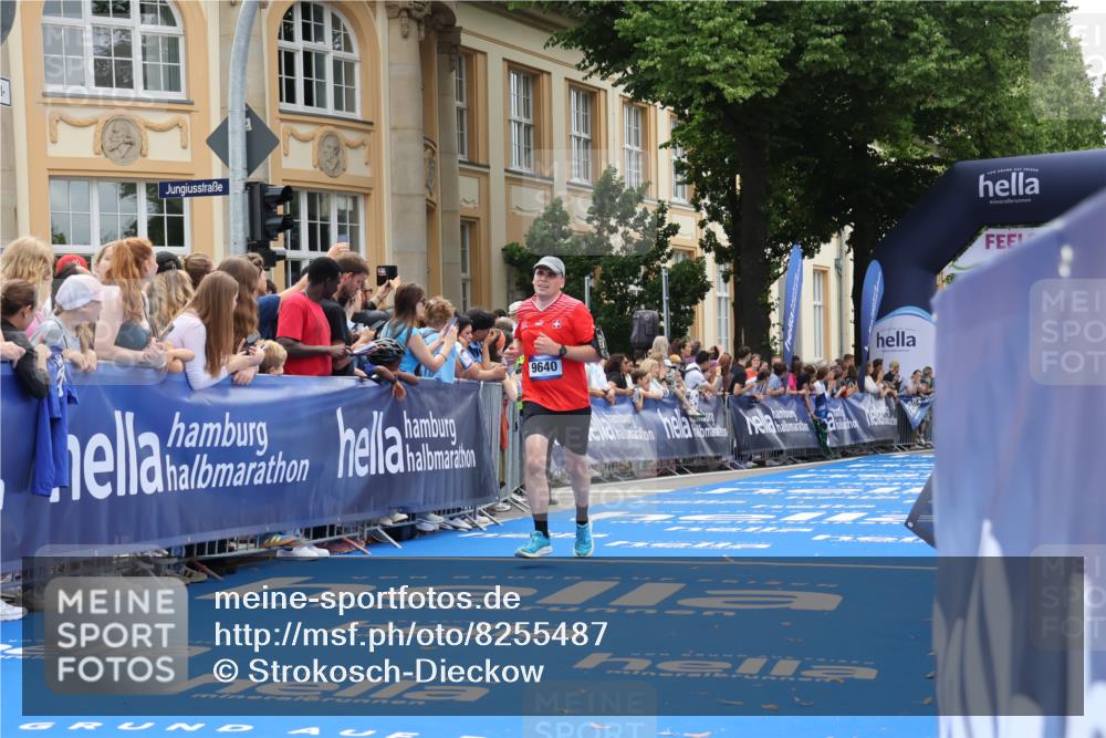 29.06.2025 - hella hamburg halbmarathon Strokosch-Dieckow http://msf.ph/oto/8255487 29.06.2025 10:41:40 Ziel 1512, 1763, 9640, 9885, 10415, 13714, 14346, 15535, 16084, 18491 meine-sportfotos.de
