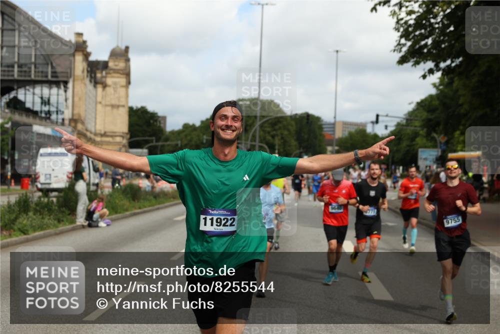 29.06.2025 - hella hamburg halbmarathon Yannick Fuchs http://msf.ph/oto/8255544 29.06.2025 10:35:47 20KM 1136, 1631, 2579, 2797, 3618, 4205, 4303, 4380, 4871, 4893, 5387, 5709, 6550, 6771, 6901, 7378, 7432, 7774, 7796, 8122, 8358, 9358, 9547, 9640, 9659, 9711, 9755, 9885, 10375, 10783, 11062, 11765, 11922, 12292, 12385, 12434, 12895, 13268, 13457, 14555, 14661, 15247, 15351, 16816, 17032, 17100, 17720, 17834, 18045, 18049, 18412, 18442, 18573, 18802 meine-sportfotos.de