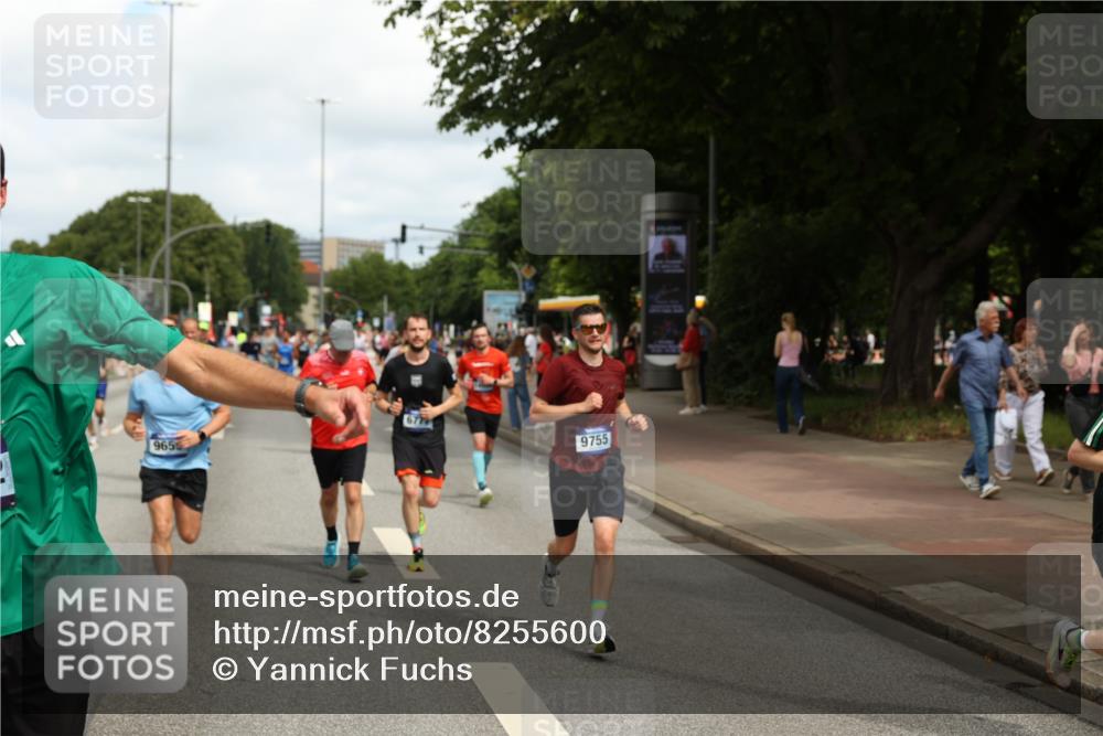 29.06.2025 - hella hamburg halbmarathon Yannick Fuchs http://msf.ph/oto/8255600 29.06.2025 10:35:47 20KM 1136, 1631, 2579, 2797, 3618, 4205, 4303, 4380, 4871, 4893, 5387, 5709, 6550, 6771, 6901, 7378, 7432, 7774, 7796, 8122, 8358, 9358, 9547, 9640, 9659, 9711, 9755, 9885, 10375, 10783, 11062, 11765, 11922, 12292, 12385, 12434, 12895, 13268, 13457, 14555, 14661, 15247, 15351, 16816, 17032, 17100, 17720, 17834, 18045, 18049, 18412, 18442, 18573, 18802 meine-sportfotos.de