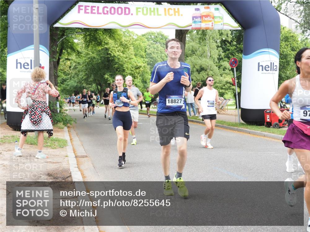 29.06.2025 - hella hamburg halbmarathon MichiJ http://msf.ph/oto/8255645 29.06.2025 10:52:36 Zwischen KM18-KM19 6590, 7826, 8405, 9736, 9737, 9994, 10736, 10886, 12371, 12473, 14607, 17059, 17707, 18726, 18827 meine-sportfotos.de