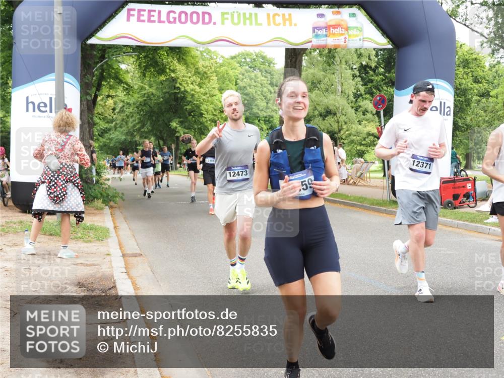 29.06.2025 - hella hamburg halbmarathon MichiJ http://msf.ph/oto/8255835 29.06.2025 10:52:38 Zwischen KM18-KM19 7826, 9736, 9737, 10736, 10886, 12371, 12473, 13481, 14607, 17059, 17707, 18726, 18827 meine-sportfotos.de