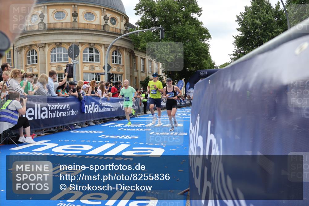 29.06.2025 - hella hamburg halbmarathon Strokosch-Dieckow http://msf.ph/oto/8255836 29.06.2025 10:41:47 Ziel 1169, 1512, 1763, 7092, 10415, 11765, 14346, 15521, 15535, 15935 meine-sportfotos.de