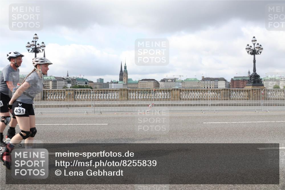 29.06.2025 - hella hamburg halbmarathon Lena Gebhardt http://msf.ph/oto/8255839 29.06.2025 09:03:19 Lombardsbrücke  meine-sportfotos.de