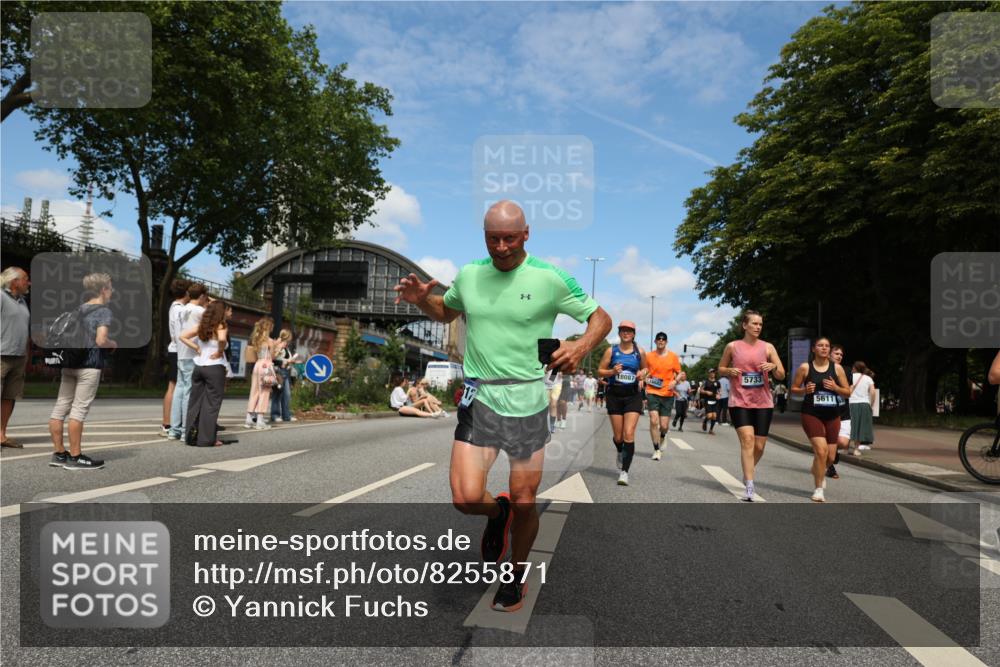 29.06.2025 - hella hamburg halbmarathon Yannick Fuchs http://msf.ph/oto/8255871 29.06.2025 11:27:37 20KM 1275, 1300, 1324, 1472, 1557, 2022, 2059, 2172, 2199, 2933, 3409, 3871, 4326, 4372, 4444, 4624, 4970, 5138, 5165, 5557, 5611, 5733, 6092, 6093, 7018, 7027, 7140, 7570, 8257, 8258, 8375, 8383, 8401, 8715, 9744, 9799, 10088, 10561, 10919, 11010, 11157, 11440, 11812, 11888, 12237, 12238, 12330, 12508, 12605, 12755, 12826, 12827, 13111, 13113, 13535, 14112, 14305, 15405, 15612, 15841, 16682, 17369, 17412, 18087, 18129, 18293, 18524, 18578, 19006 meine-sportfotos.de