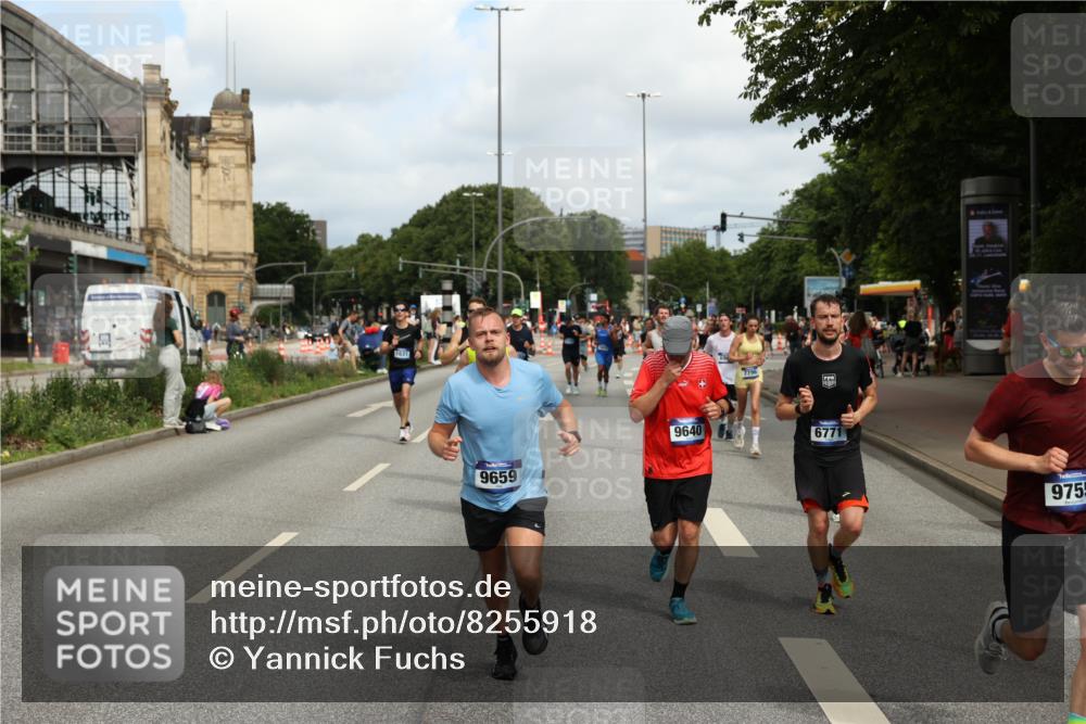 29.06.2025 - hella hamburg halbmarathon Yannick Fuchs http://msf.ph/oto/8255918 29.06.2025 10:35:48 20KM 1136, 1631, 2579, 2797, 3618, 4205, 4303, 4380, 4871, 4893, 5387, 5709, 6550, 6771, 6901, 7378, 7432, 7774, 7796, 8122, 8358, 9358, 9547, 9640, 9659, 9711, 9755, 9885, 10375, 10783, 11062, 11765, 11922, 12292, 12385, 12434, 12895, 13268, 13457, 14555, 14661, 15247, 15351, 16816, 17032, 17100, 17720, 17834, 18045, 18049, 18412, 18442, 18491, 18573, 18802 meine-sportfotos.de