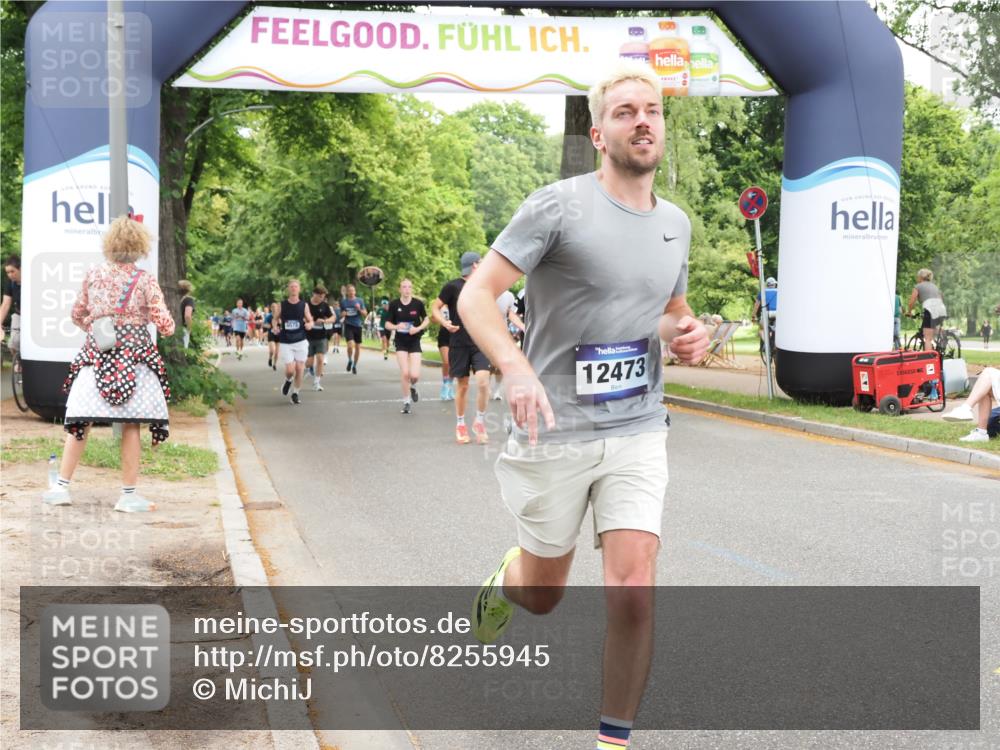 29.06.2025 - hella hamburg halbmarathon MichiJ http://msf.ph/oto/8255945 29.06.2025 10:52:38 Zwischen KM18-KM19 7826, 9736, 9737, 10736, 10886, 12371, 12473, 13481, 14607, 17059, 17707, 18726, 18827 meine-sportfotos.de