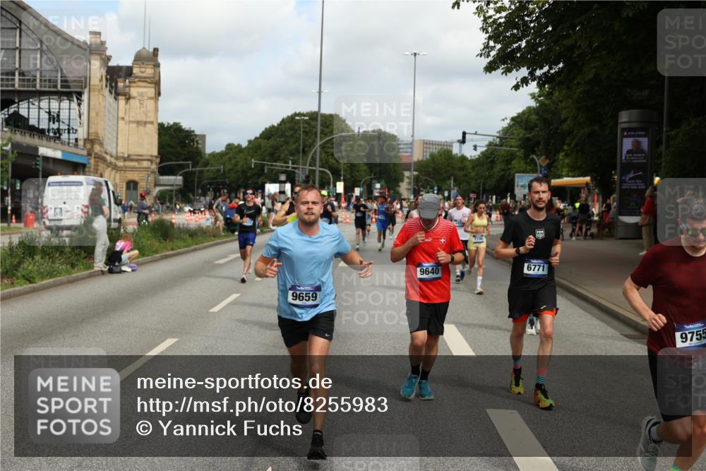 29.06.2025 - hella hamburg halbmarathon Yannick Fuchs http://msf.ph/oto/8255983 29.06.2025 10:35:48 20KM 1136, 1631, 2579, 2797, 3618, 4205, 4303, 4380, 4871, 4893, 5387, 5709, 6550, 6771, 6901, 7378, 7432, 7774, 7796, 8122, 8358, 9358, 9547, 9640, 9659, 9711, 9755, 9885, 10375, 10783, 11062, 11765, 11922, 12292, 12385, 12434, 12895, 13268, 13457, 14555, 14661, 15247, 15351, 16816, 17032, 17100, 17720, 17834, 18045, 18049, 18412, 18442, 18491, 18573, 18802 meine-sportfotos.de